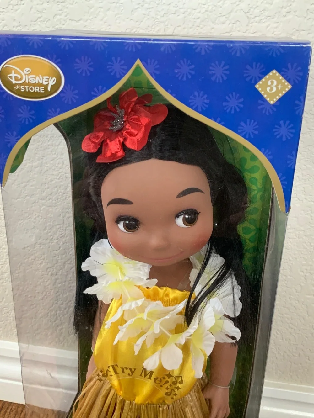 Disney Hawaii It’s a Small World Animator’s Collection Singing Doll New in Box